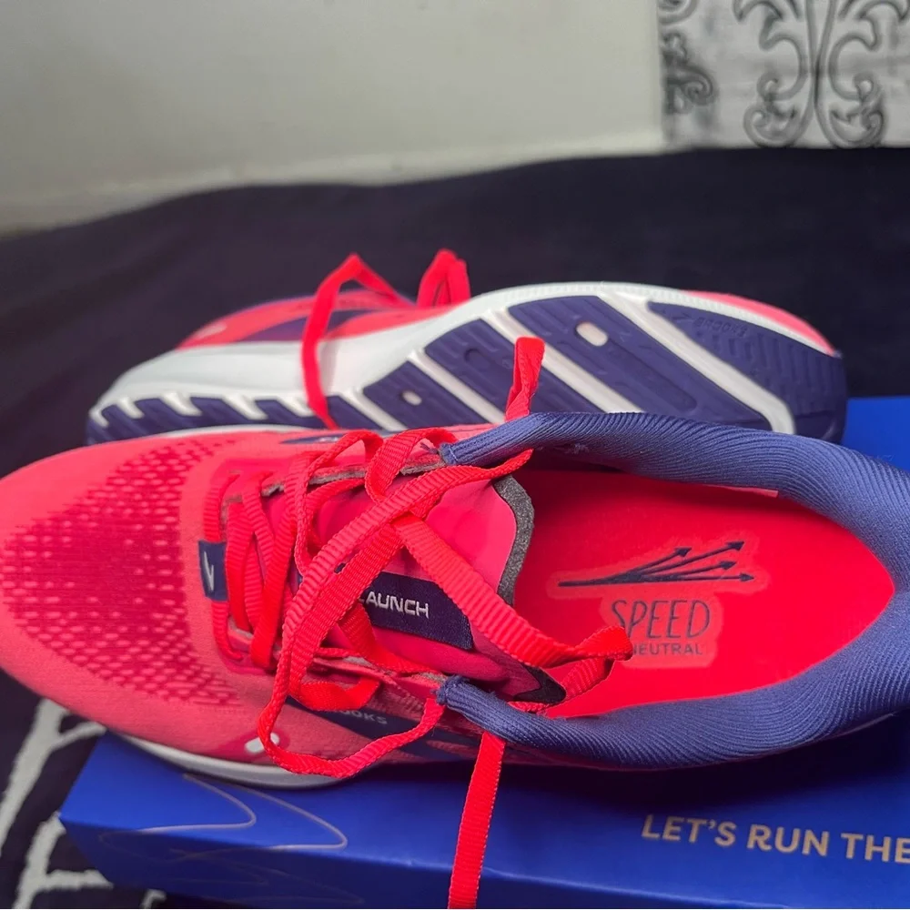 Brooks Neon Pink and Navy Running Shoes - Picture 7 of 7